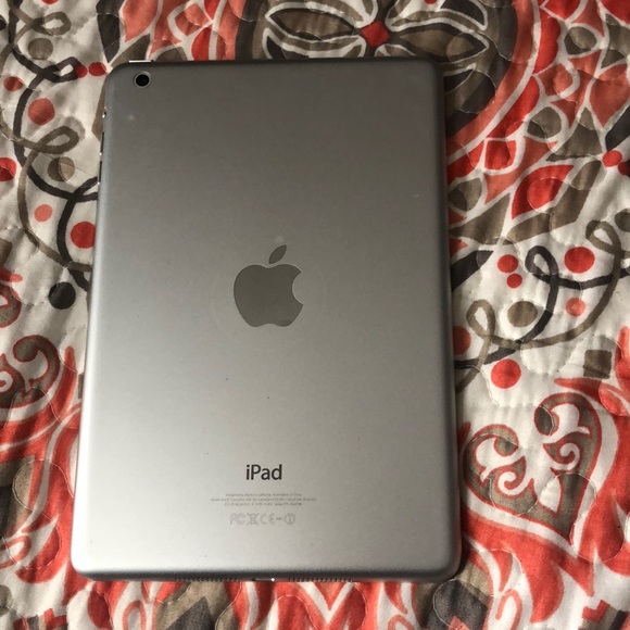 IPad mini - Picture 2 of 7